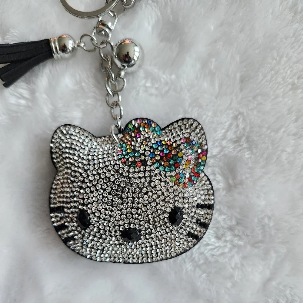 Hello Kitty With Colorful Bow Keychain - Picture 2 of 3